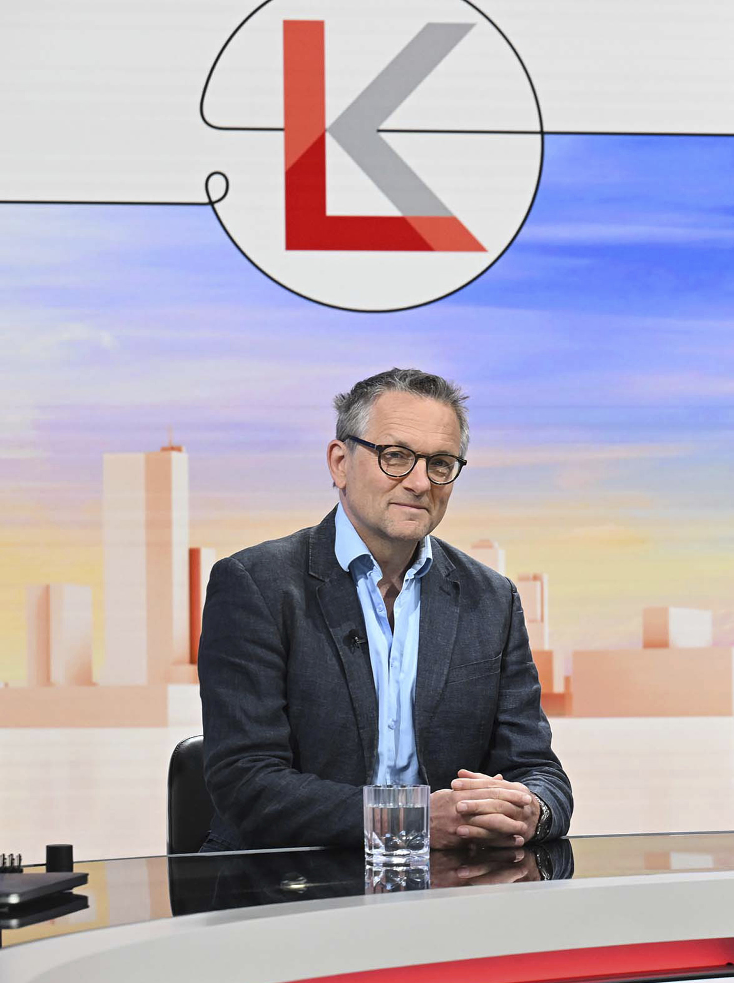 Μάικλ Μόσλεϊ: Ο τηλεοπτικός γιατρός που περιφρονούσε το χρήμα και λάτρευε την περιπέτεια-2