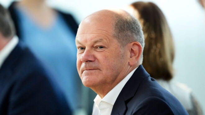 γερμανία-αρνητικός-ο-καγκελάριος-σολ-563072572