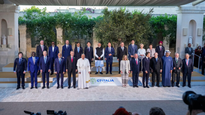 στο-τραπέζι-του-g7-νότιο-ημισφαίριο-και-563081473