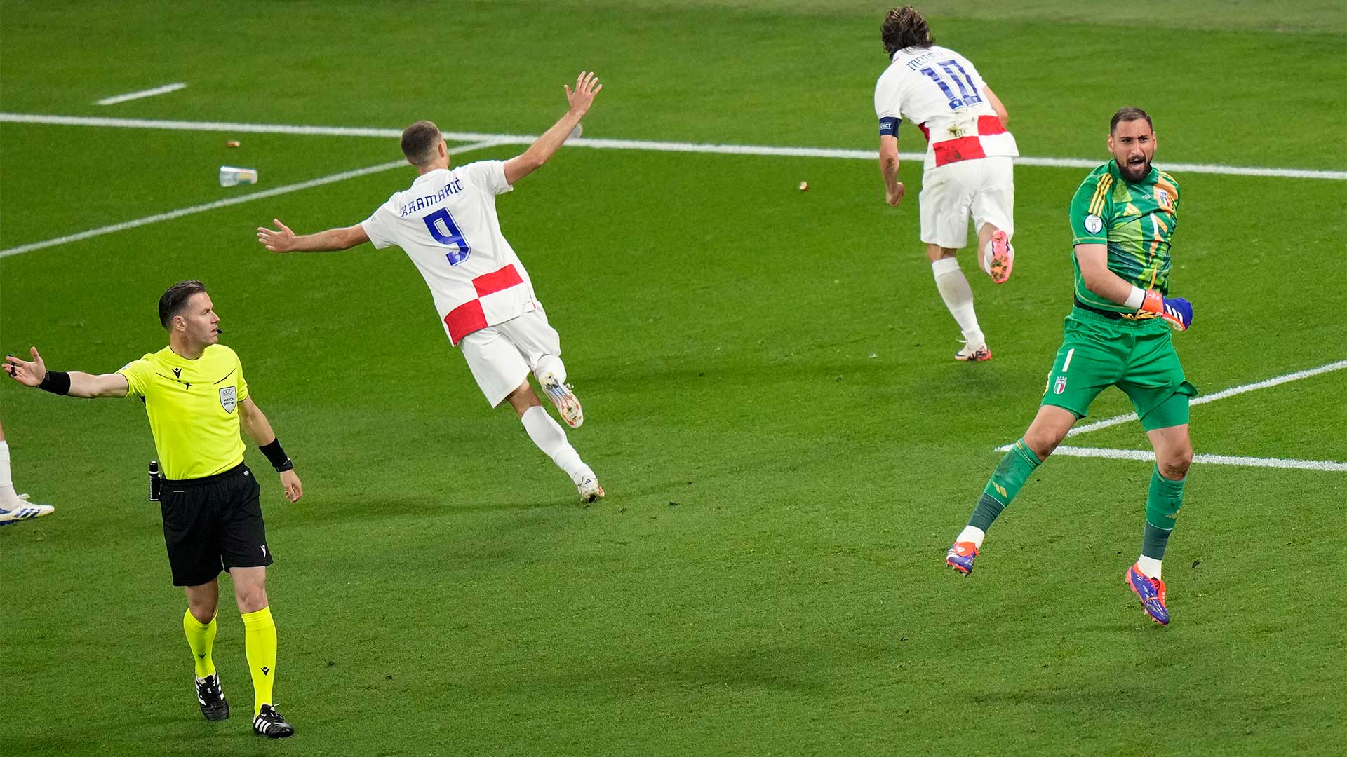 Τζιανλουίτζι Ντοναρούμα-Λούκα Μόντριτς: Ήρωες σε τραγωδία-1