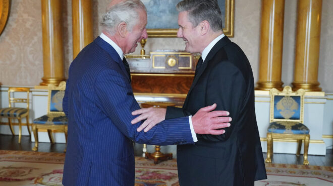 ψωμί-ελιά-και-κάρολο-για-βασιλιά-563098600