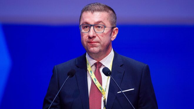 μίτσκοσκι-δεν-θα-παρεκκλίνω-από-την-ι-563085448