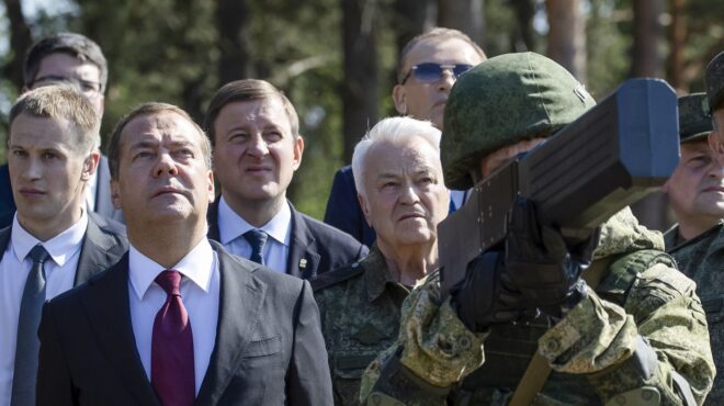 μεντβέντεφ-η-ρωσία-μπορεί-να-προμηθεύ-563063134