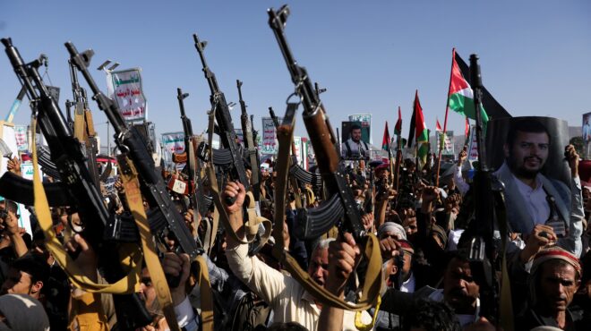 υεμένη-οι-ηπα-κατέστρεψαν-περιπολικά-563078596