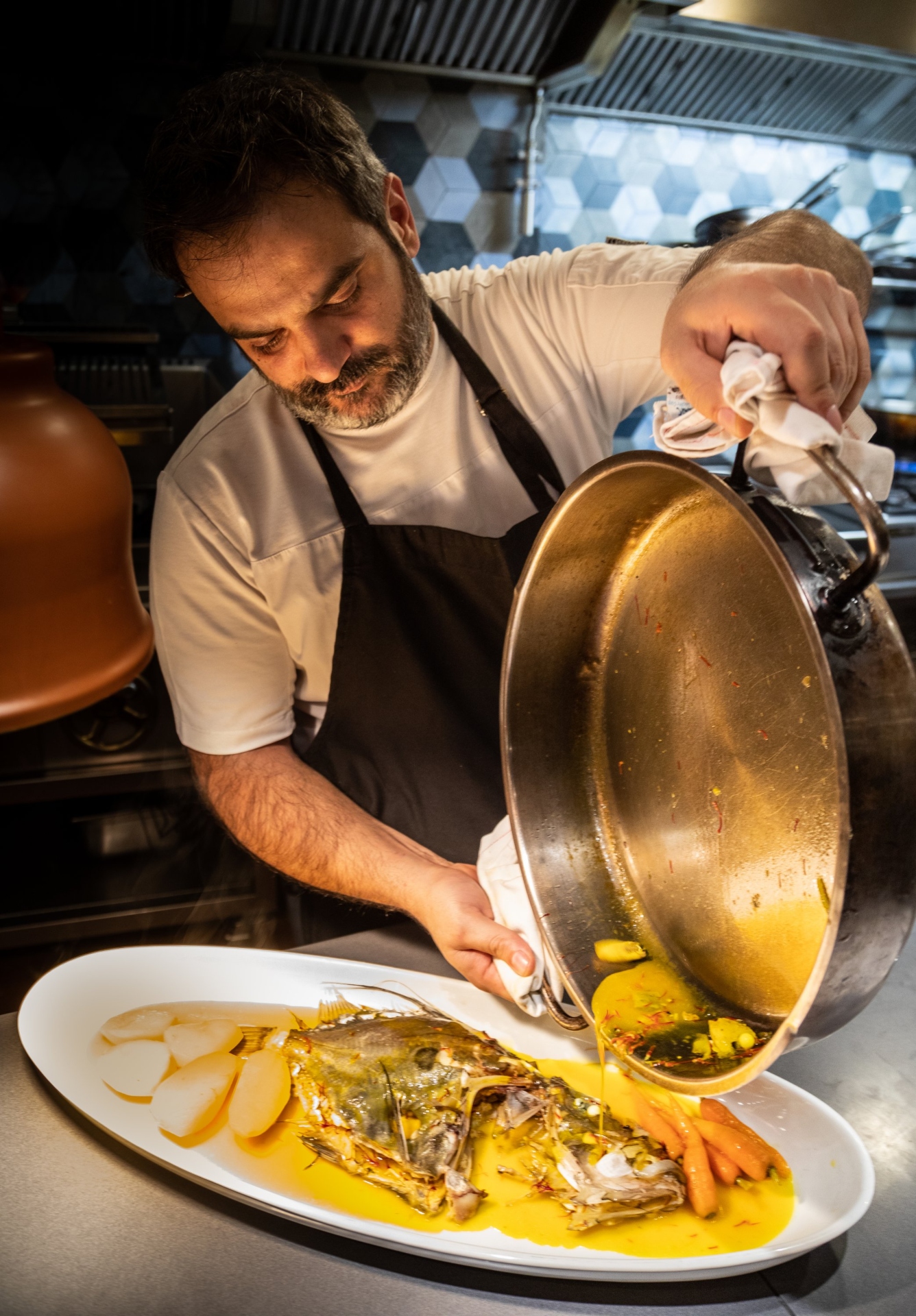 «Κατεψυγμένες» ζωντανές καραβίδες και «ιπτάμενες» σαμπανιέρες-5