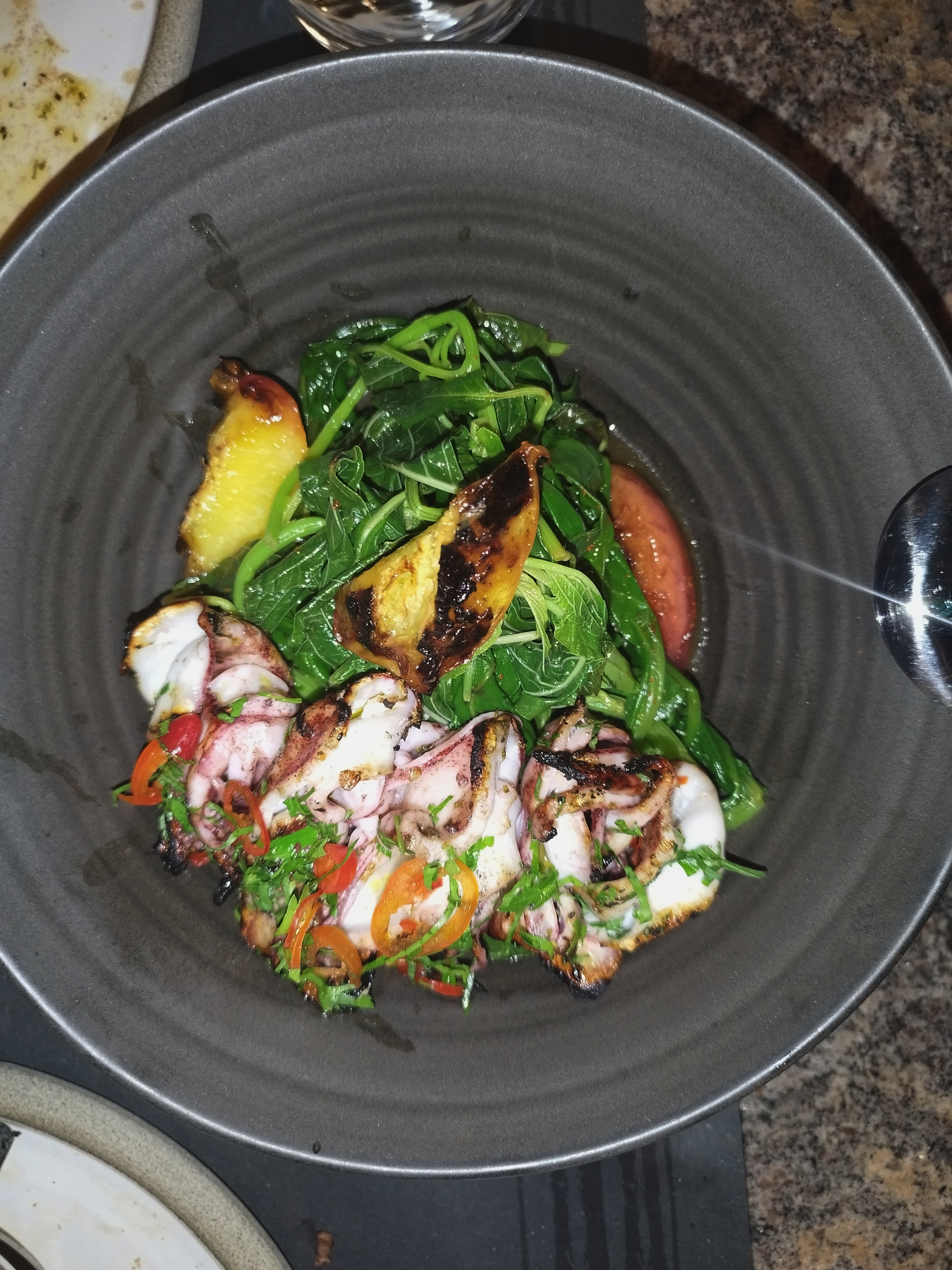 Δύο και να καίνε: Κάψα και Raw Bata-3