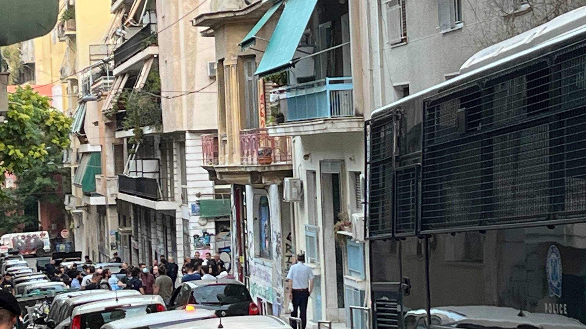 ΕΛ.ΑΣ.: Επιχείρηση σε υπό κατάληψη κτίρια στο κέντρο της Αθήνας-1