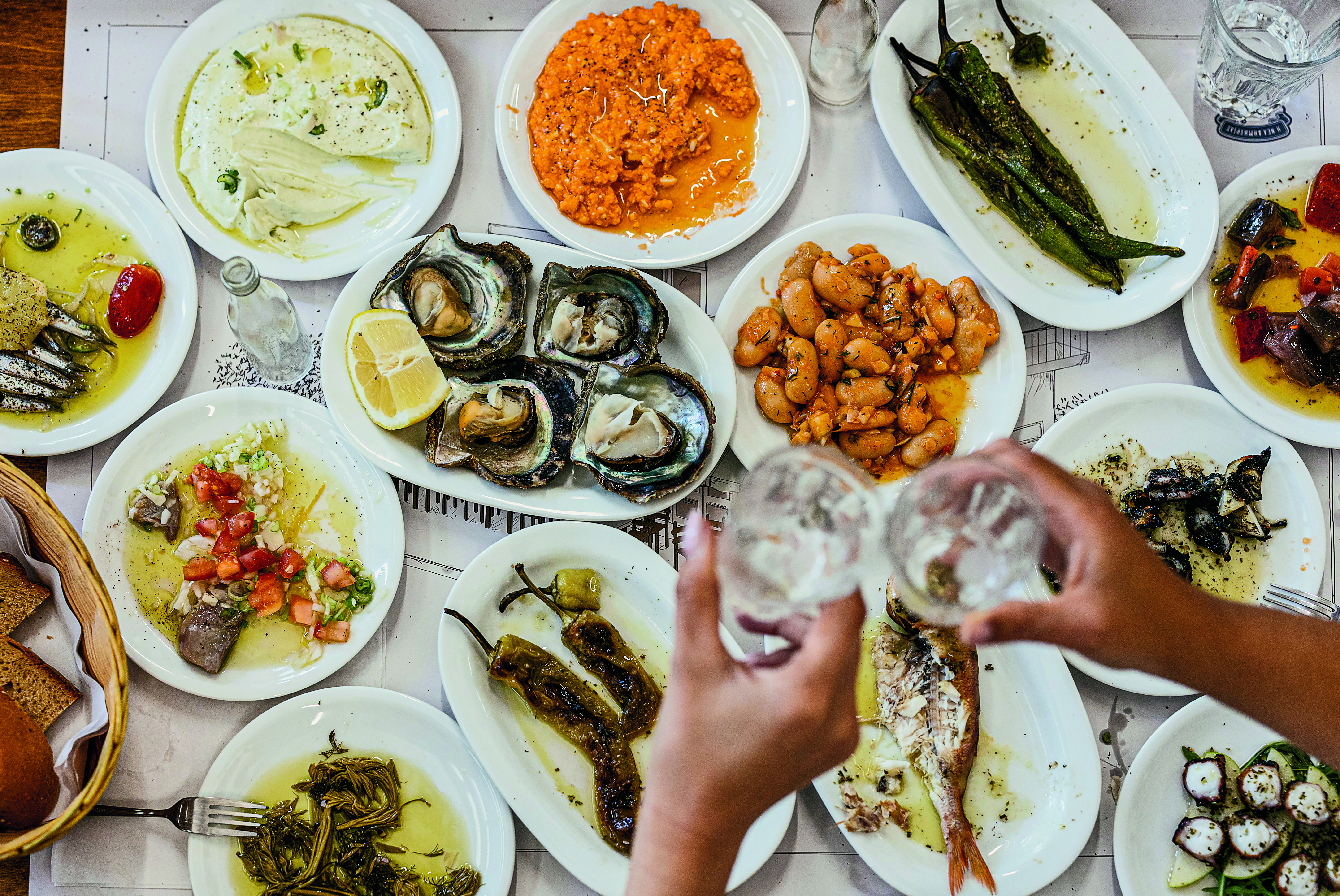 Βόλος: Πού και πώς θα απολαύσετε το καλύτερο τσίπουρο-6