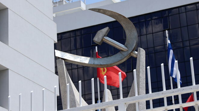 κκε-ενισχύεται-η-αμφισβήτηση-έναντι-τ-563074636