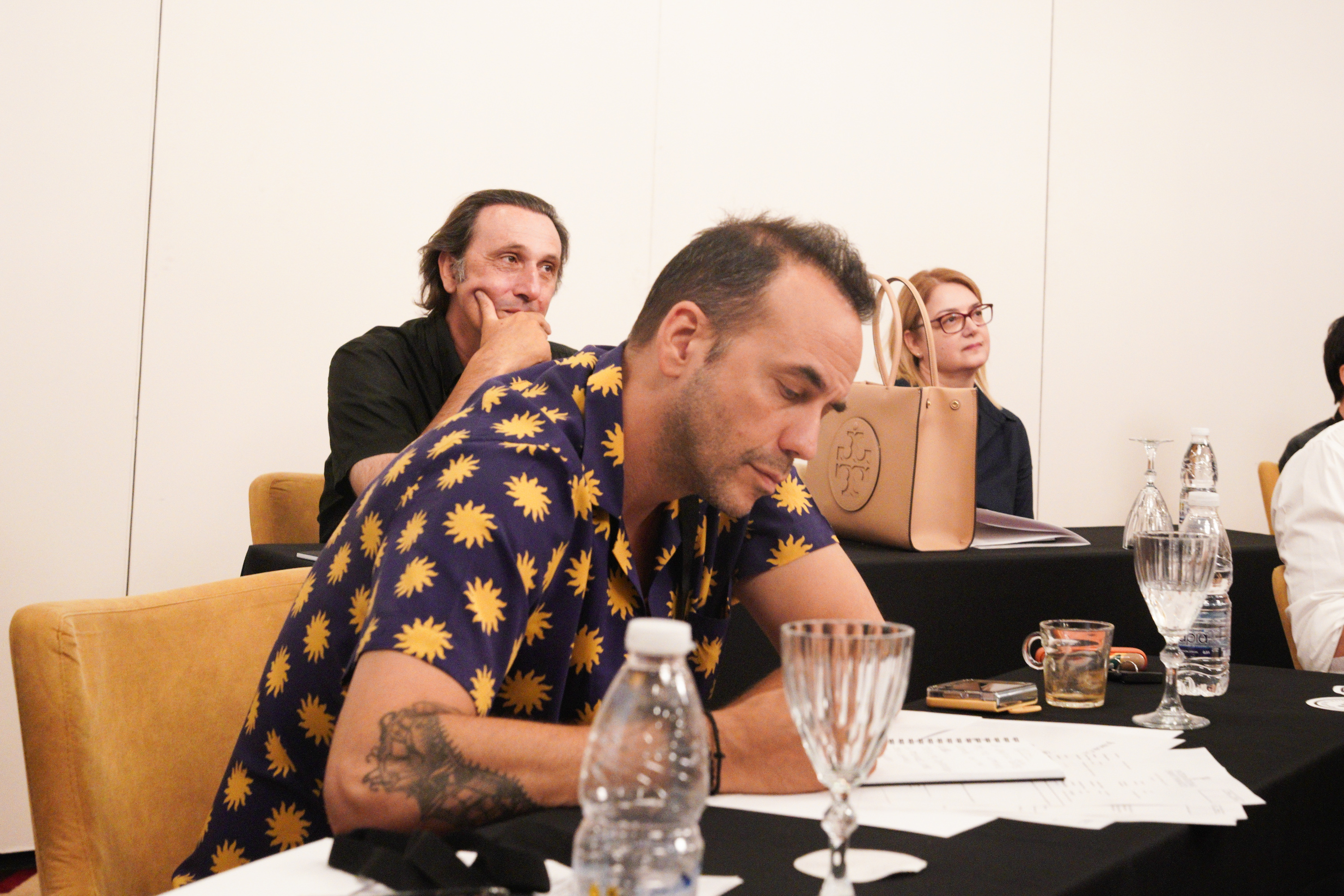 Βραβεία Emmys: Η μυστική ψηφοφορία σε ξενοδοχείο στην Ομόνοια-2