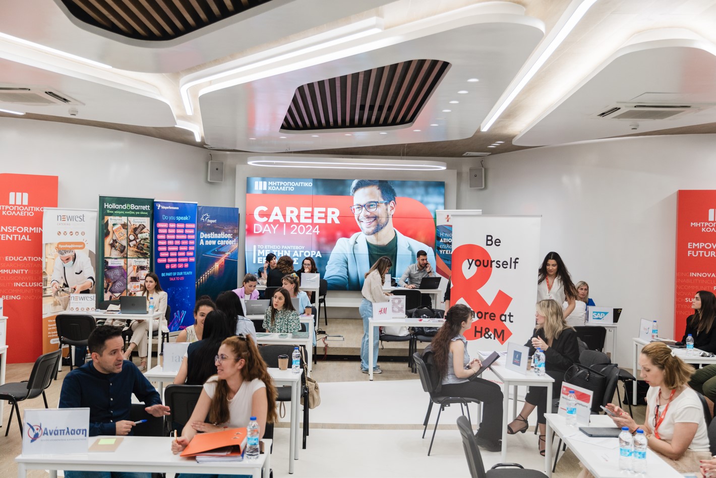 Μητροπολιτικό Κολλέγιο: Χτίζοντας γέφυρες μεταξύ εκπαίδευσης και αγοράς εργασίας-1