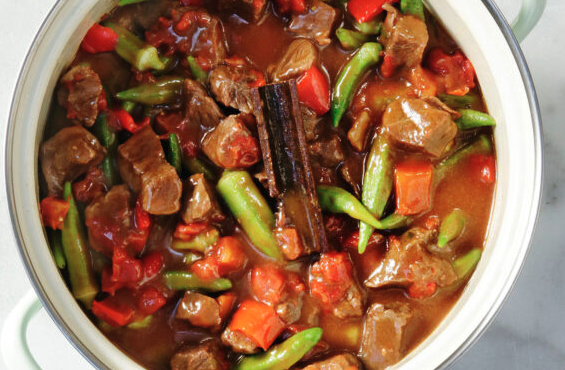 ο-λευτέρης-λαζάρου-φτιάχνει-τας-κεμπά-563093215