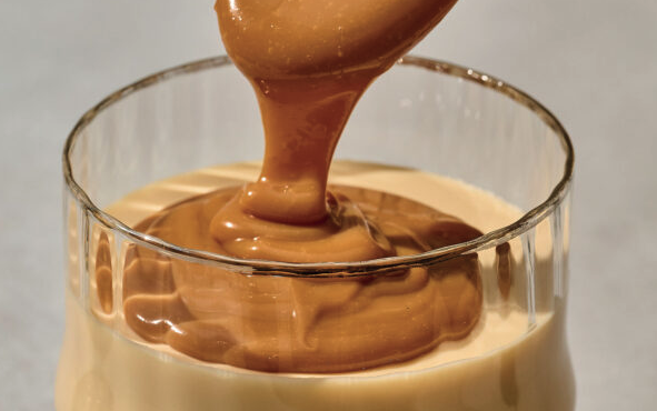 cheesecake-καραμέλα-σε-ποτήρι-563093293