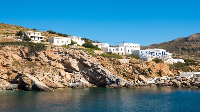 σίκινος-ακαρπη-η-αναζήτηση-για-τις-δύο-563082373