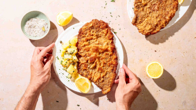 το-αυθεντικό-βιεννέζικο-σνίτσελ-βήμα-563097646