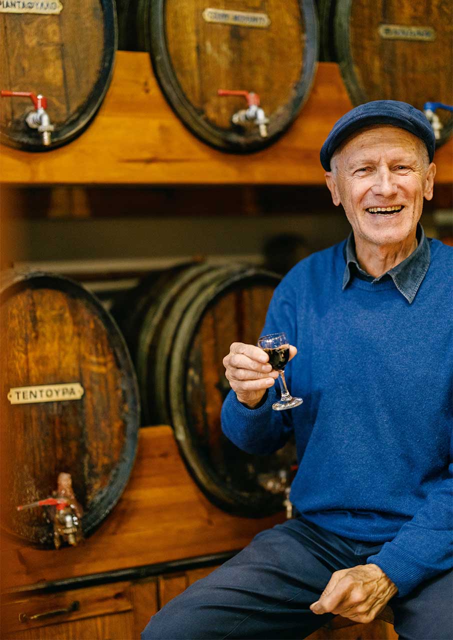 Δοκιμάζουμε τα διάσημα ποτά της Πάτρας-6