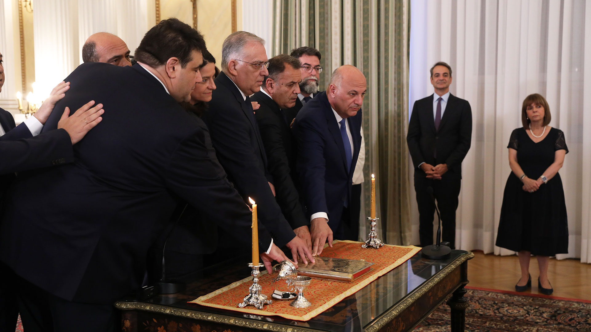 Ανασχηματισμός: Τα μυστικά των έντεκα αλλαγών-1