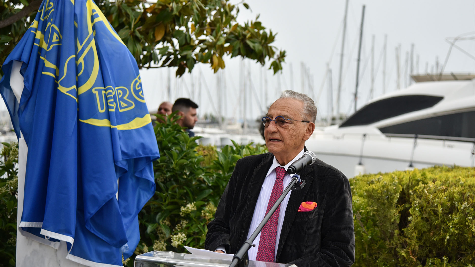 Αποκαλυπτήρια της προτομής του Μ. Μάτσα στην Πρέβεζα-1