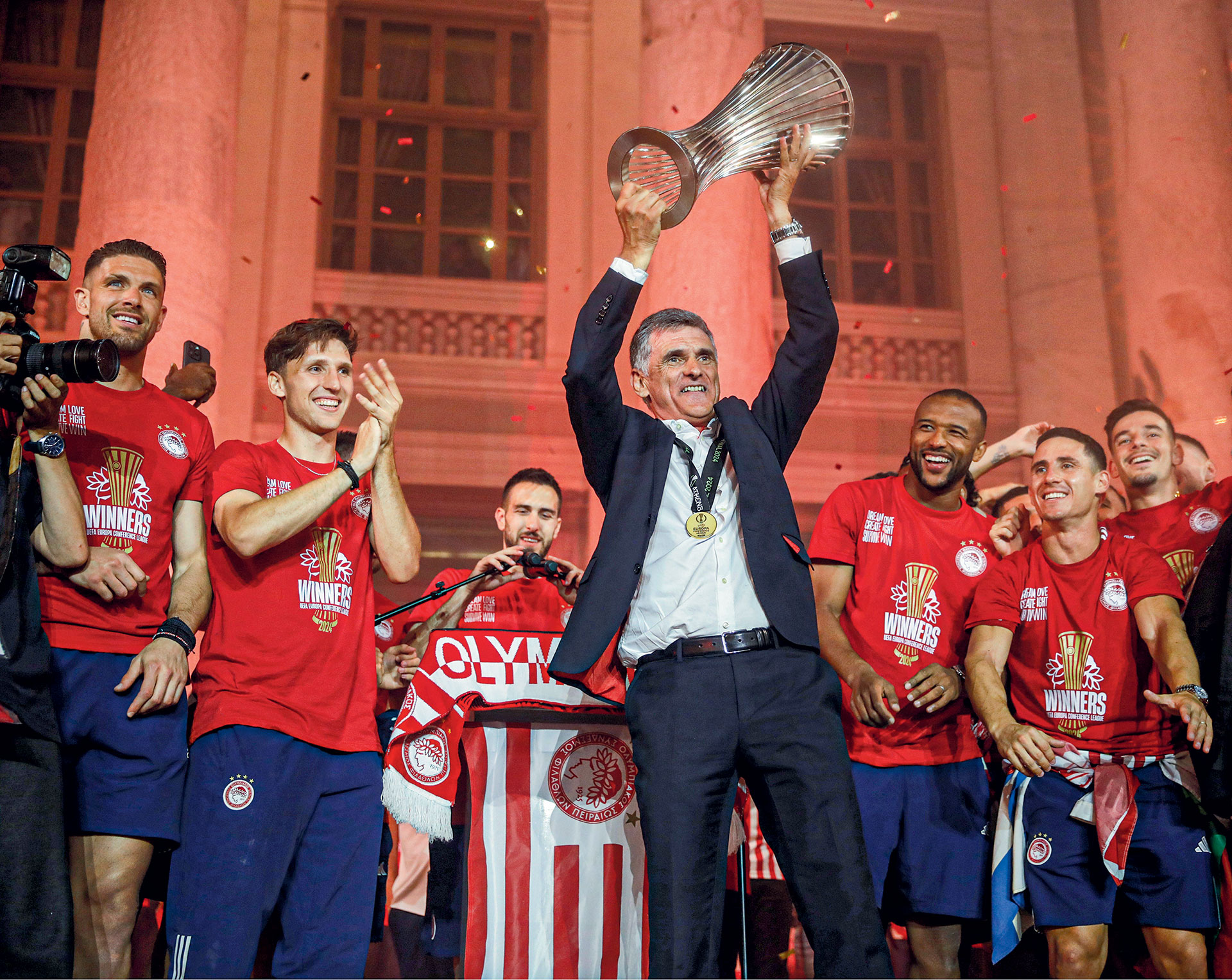 Διαβάστε στην «Καθημερινή της Κυριακής»-5