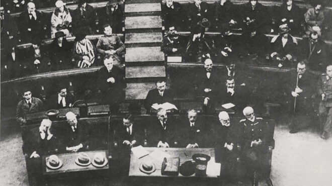 ο-εθνικός-μας-διχασμός-και-η-γαλλίδα-α-563102647