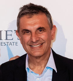 Γιάννης Πλουμής στην «Κ»: Πρωτοφανής η ζήτηση πολυτελών κατοικιών-1