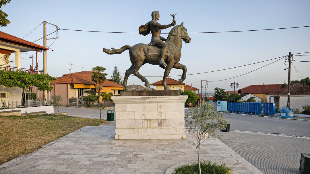 οι-άλλοι-εκεί-κάτω-στις-αθήνες-δεν-νο-563081569