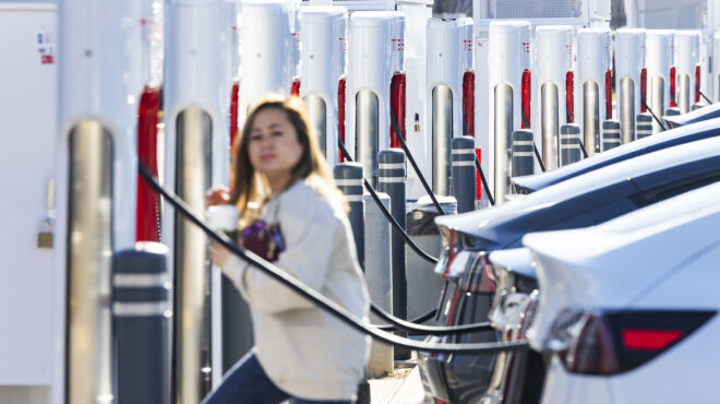 πετρελαϊκοί-κολοσσοί-κατά-μπάιντεν-γ-563078629