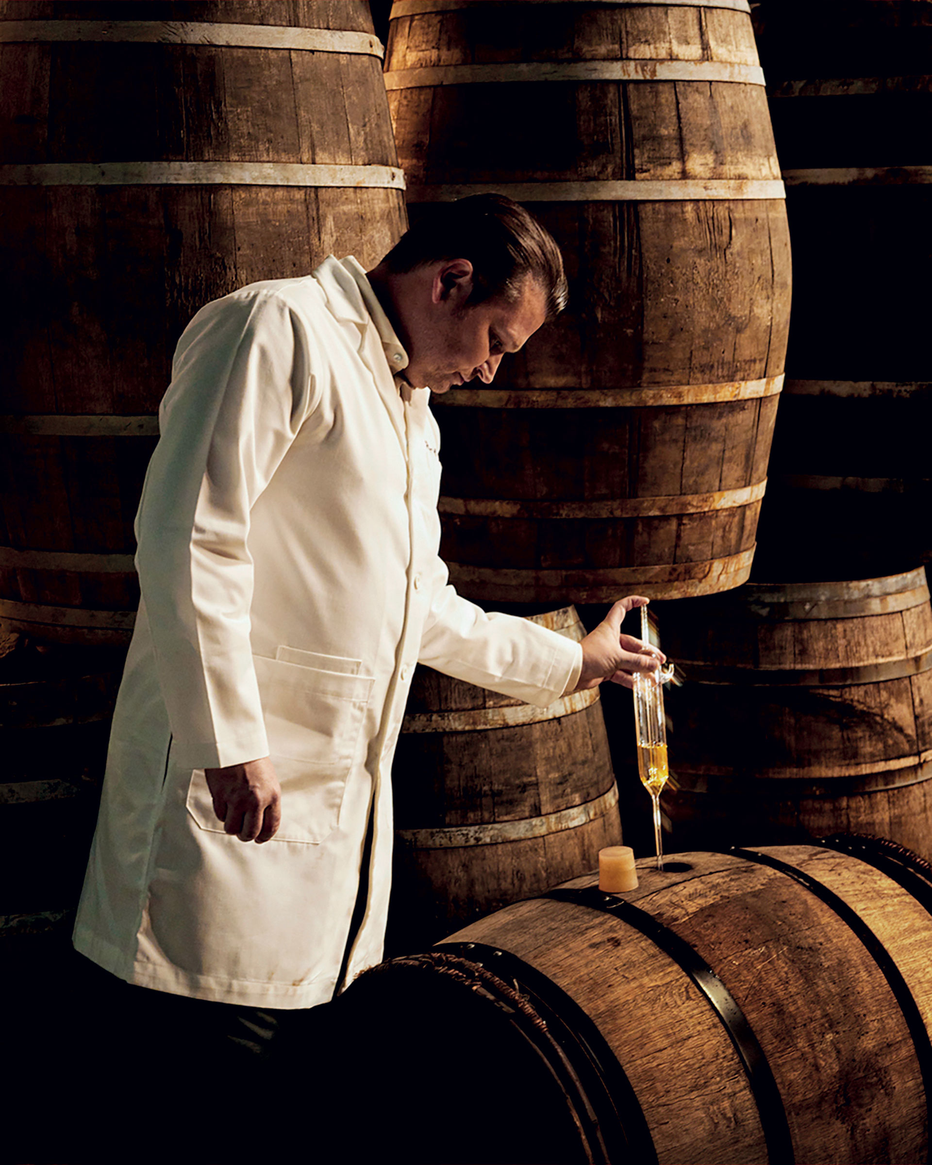 Για ένα πολυτελές τζιν με σήμα-κατατεθέν ένα υπερσπάνιο λουλούδι-2