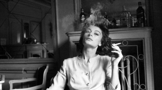 ανούκ-εμέ-η-μελαγχολική-καλλονή-563086489