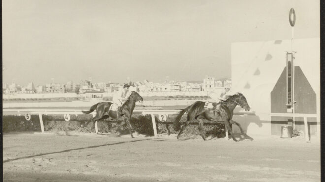οι-τζόκεϊ-και-τα-άλογα-του-φαλήρου-563093080
