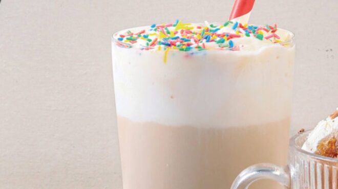 cafe-helado-ο-χιλιάνικος-καφές-με-παγωτό-563094058