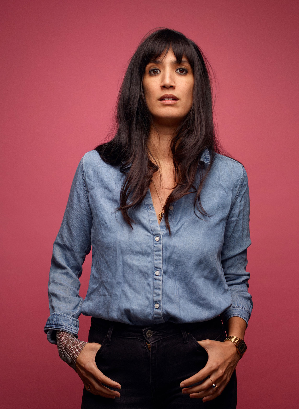 Μυστικά γύρω από ένα νυφικό-1