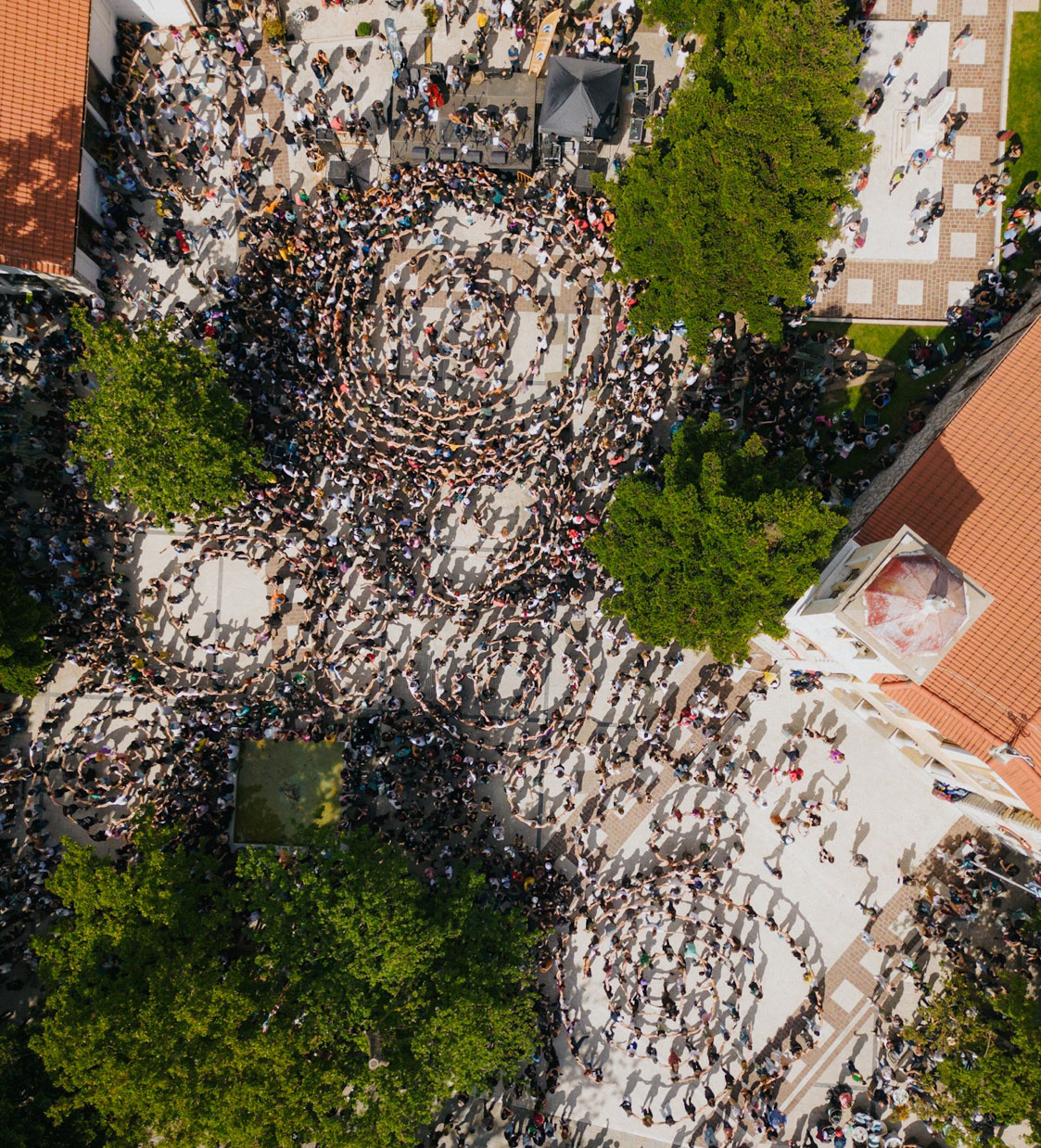 Φεστιβάλ παίρνουν τα βουνά – Συναυλίες στους «βράχους που κρυφακούν»-2