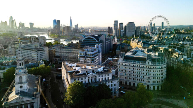 αγκάθι-για-τη-βρετανία-η-μεγάλη-έλλε-563096434