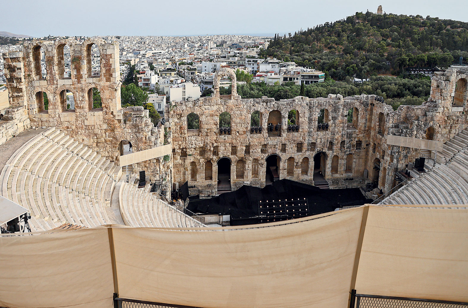 Βιντεοκλίπ με ουρές στο Ηρώδειο: το κερασάκι στην αθηναϊκή τούρτα των Coldplay-3