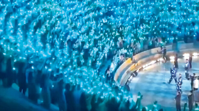 οι-coldplay-φώτισαν-το-ηρώδειο-563078953