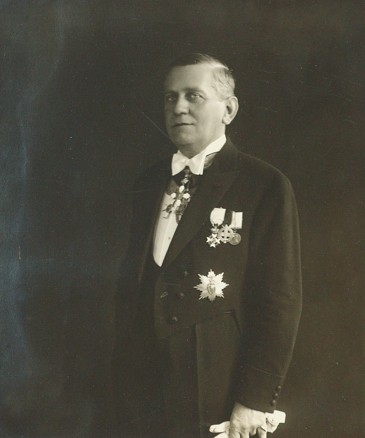 Oικογένεια Πετραλιά, ένα πολύτιμο αρχείο ψηφιοποιείται και περνάει στον 21ο αιώνα-4