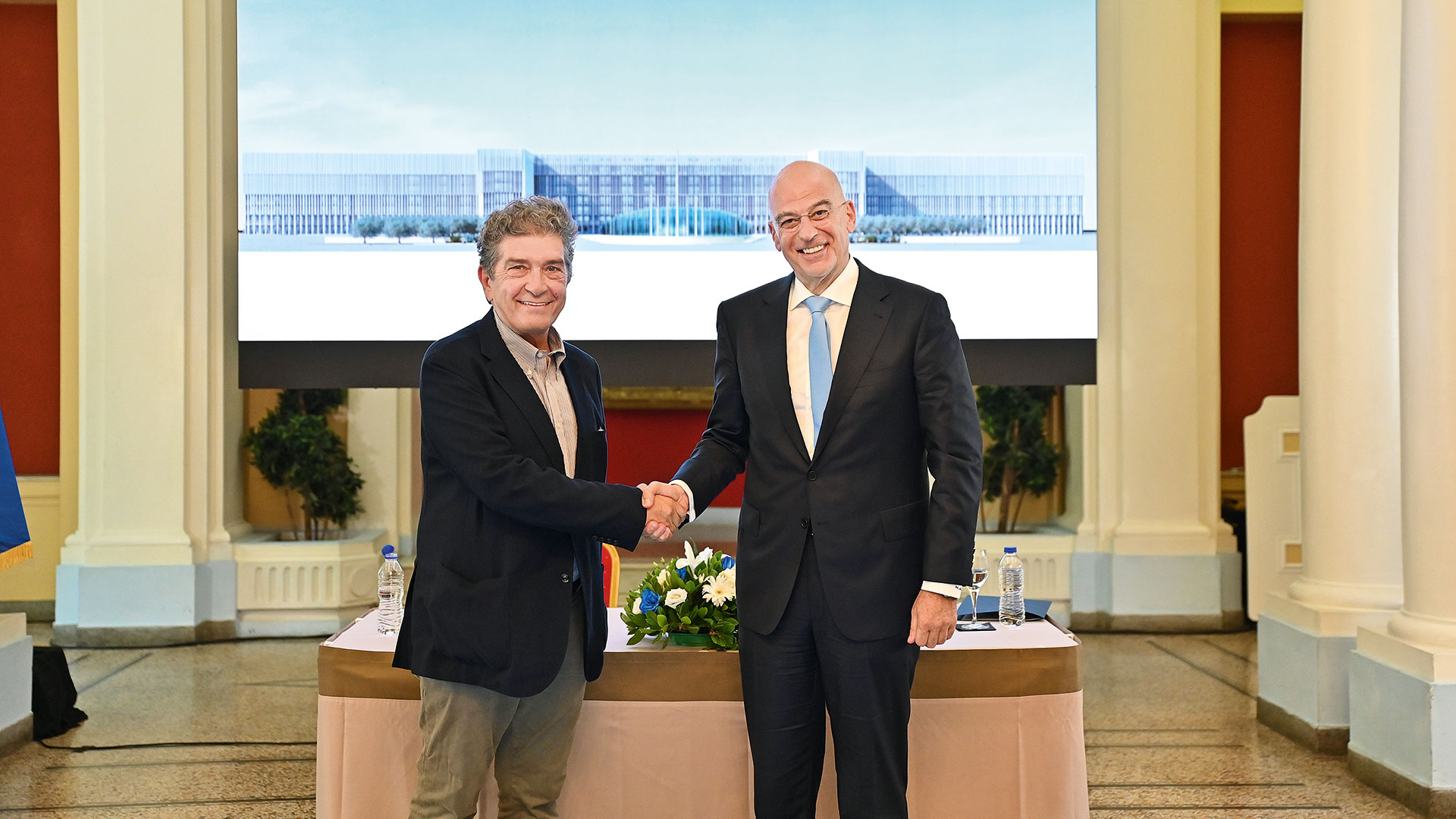 Εντός και Εκτός: Διά χειρός Βαρώτσου η ανάπλαση του υπουργείου Εθνικής Αμυνας-1