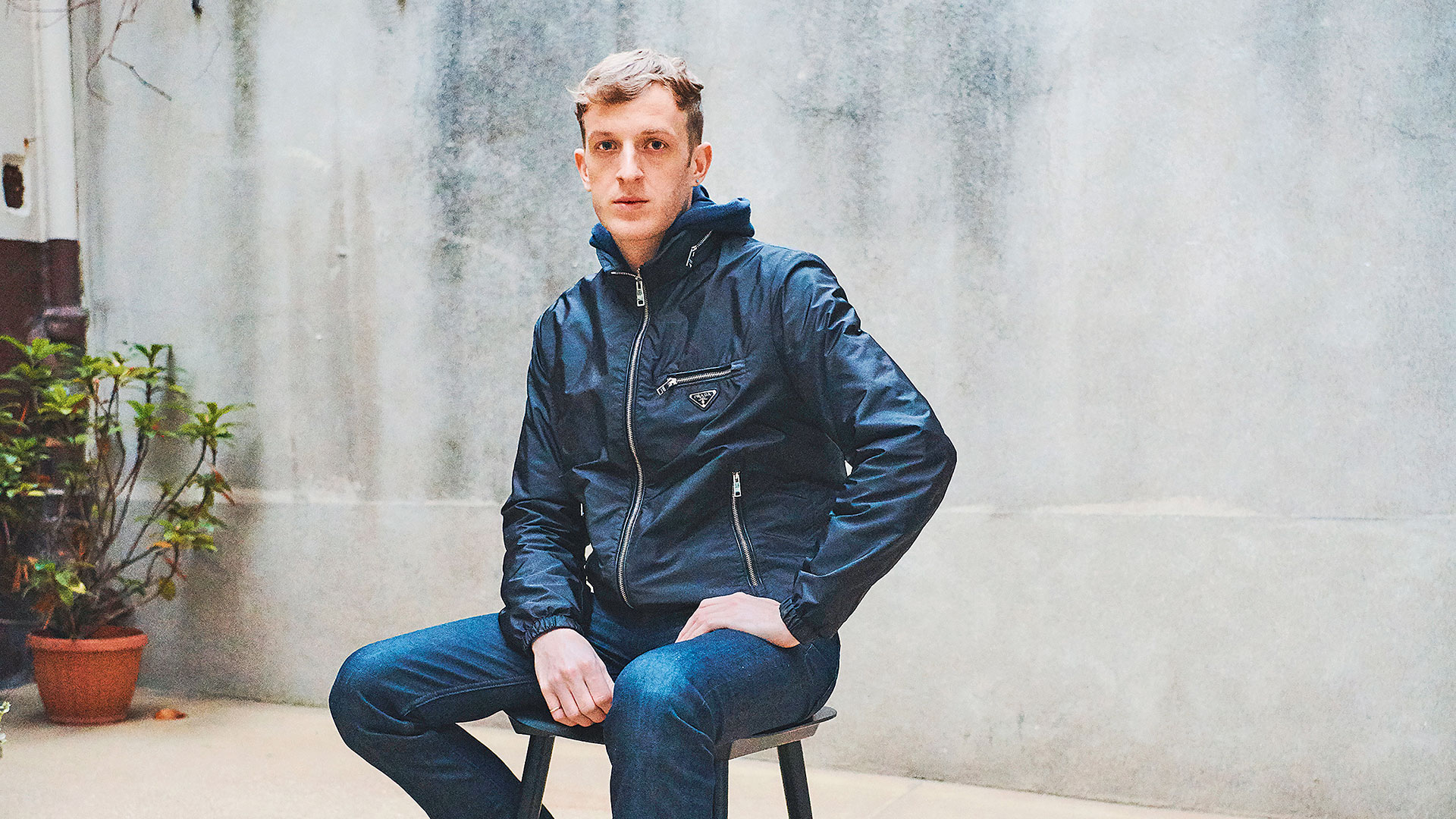 εντουάρ-λουί-στην-κ-φταίει-και-ο-μακρ-563081758