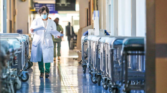 σε-έξαρση-τα-κρούσματα-κοκκύτη-καμ-563063398