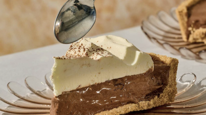 εύκολη-τάρτα-παγωτό-με-έτοιμο-παγωτό-κ-563090758