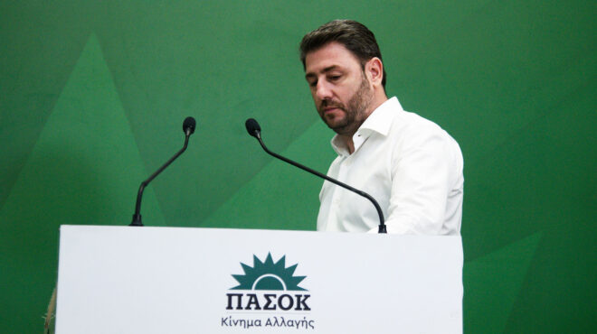 βαρύ-το-κλίμα-στο-πασοκ-μετά-την-κάλπη-563072584