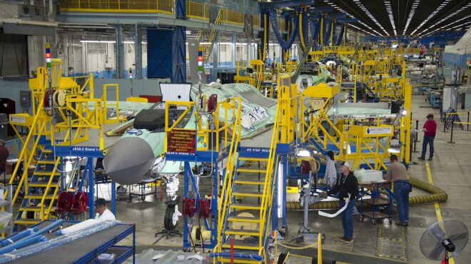 ρεκόρ-προσλήψεων-στην-αμυντική-βιομη-563084257