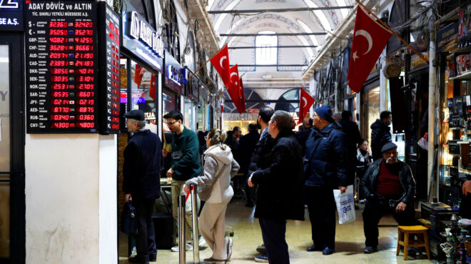 οι-ξένοι-επενδυτές-επιστρέφουν-στην-τ-563075020
