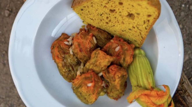 κολοκυθοανθοί-γεμιστοί-με-μυρωδάτο-ρ-563086996