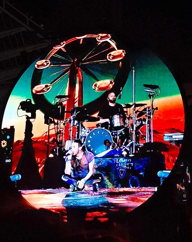 Coldplay: Πλήθος κόσμου στη συναυλία, κατάμεστο το ΟΑΚΑ (φωτογραφίες)-3