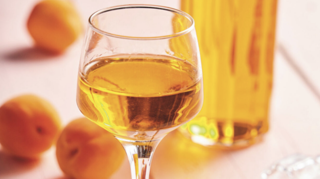 λικέρ-βερίκοκο-563079358