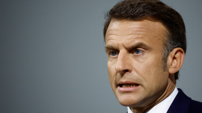 ζορντάν-μπαρντελά-πίσω-από-τη-φωτογέν-563094442