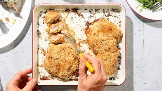 μοσχαρίσιες-μπριζόλες-α-λα-μιλανέζε-α-563095966