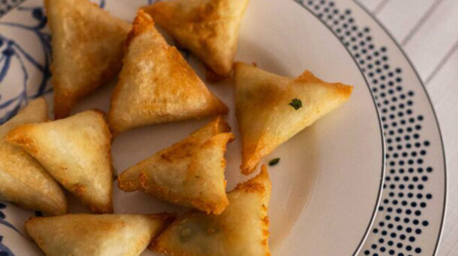 μπουρεκάκια-πολίτικα-με-τυρί-563062933